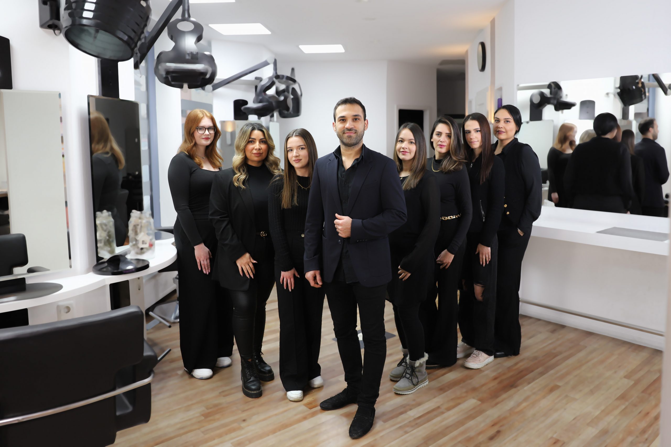 Bild von der Webseite von SIA'S HAIRDESIGN